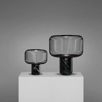 Lampe de table / contemporaine / en métal...