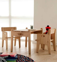 Table contemporaine / en bois / pour enfant...