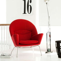Fauteuil contemporain / en cuir / par Hans...