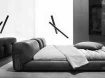 Lit double / contemporain / tapissé / avec...