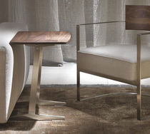 Table d'appoint contemporaine / en bois...