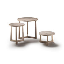 Table d'appoint contemporaine / en bois...