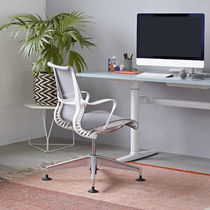Chaise contemporaine / en résille / avec...