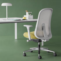 Chaise de bureau contemporaine / en composite...