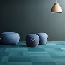 Moquette en dalles / bouclée / en polyamide...