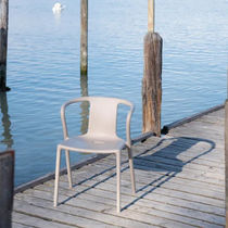 Chaise de restaurant contemporaine / en...