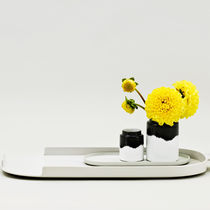 Vase contemporain / en porcelaine