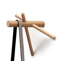 Patère contemporaine / en chêne / multiple...