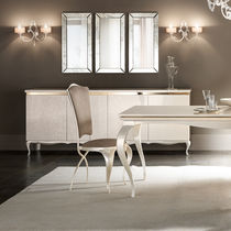 Chaise de style / en bois laqué / tapissée