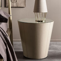 Table de chevet contemporaine / en bois...