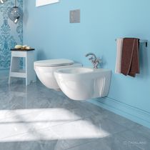 WC suspendu / en céramique