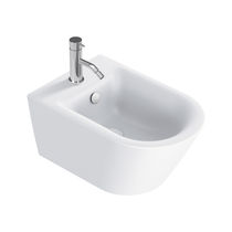 Bidet suspendu / en céramique