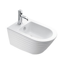 Bidet suspendu / en céramique