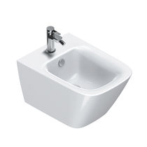 Bidet suspendu / en céramique