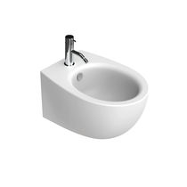 Bidet suspendu / en céramique