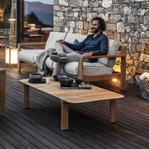 Table basse contemporaine / en teck / avec...