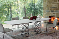 Table contemporaine / en bois massif / en...