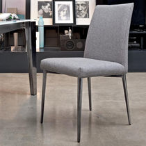 Chaise contemporaine / en tissu / en cuir...