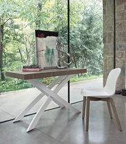 Console contemporaine / en bois laqué /...