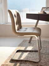Chaise contemporaine / en tissu / en bois...