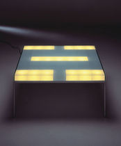 Table basse contemporaine / en métal / carrée...