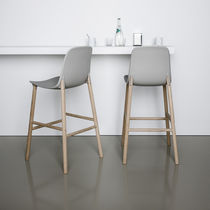 Chaise de bar contemporaine / tapissée /...