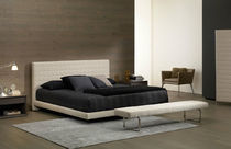 Lit double / contemporain / tapissé / en...
