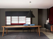 Table contemporaine / en bois massif / en...