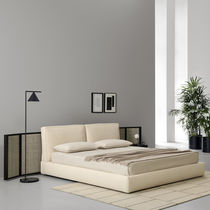 Lit double / design minimaliste / tapissé...