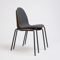 Chaise contemporaine / en tissu / avec piètement...