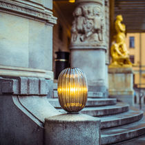Lampe de table / en acier / en verre / contemporaine