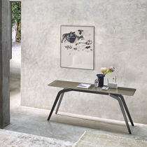 Console contemporaine / en verre trempé...