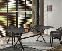 Table contemporaine / en métal peint / en...