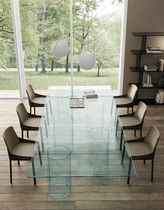 Table à manger contemporaine / en verre...