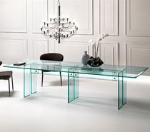 Table à manger contemporaine / en verre...