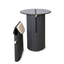 Table d'appoint contemporaine / en bois...