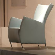 Fauteuil contemporain / en cuir / en tissu...