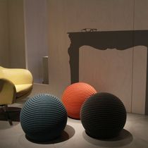 Pouf design original / en laine / contract...