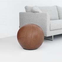 Pouf design original / en cuir / contract