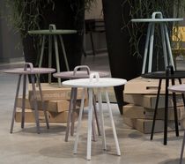Table d'appoint contemporaine / en aluminium...