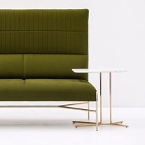 Table d'appoint contemporaine / en métal...