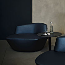 Chauffeuse contemporaine / en cuir