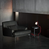 Fauteuil contemporain / en cuir / noir