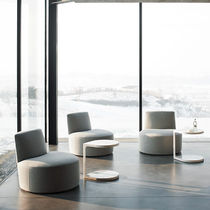 Chauffeuse contemporaine / en tissu / grise...