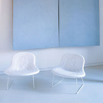 Chauffeuse contemporaine / en tissu / blanche...
