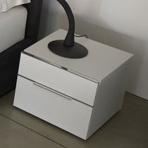 Table de chevet contemporaine / en cuir...