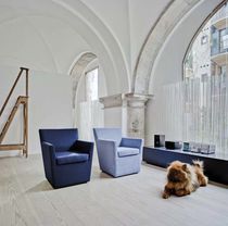 Fauteuil contemporain / en cuir / en tissu...