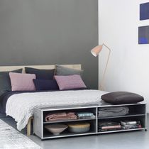 Étagère basse / contemporaine / en MDF laqué...