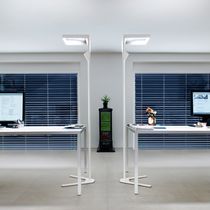 Lampe sur pied / contemporaine / en aluminium...