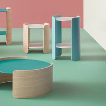Table d'appoint contemporaine / en chêne...